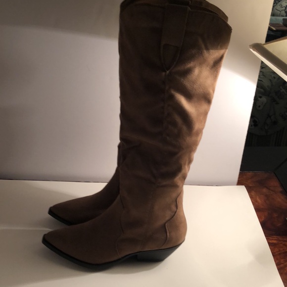 Cowboy boots - Picture 3 of 6